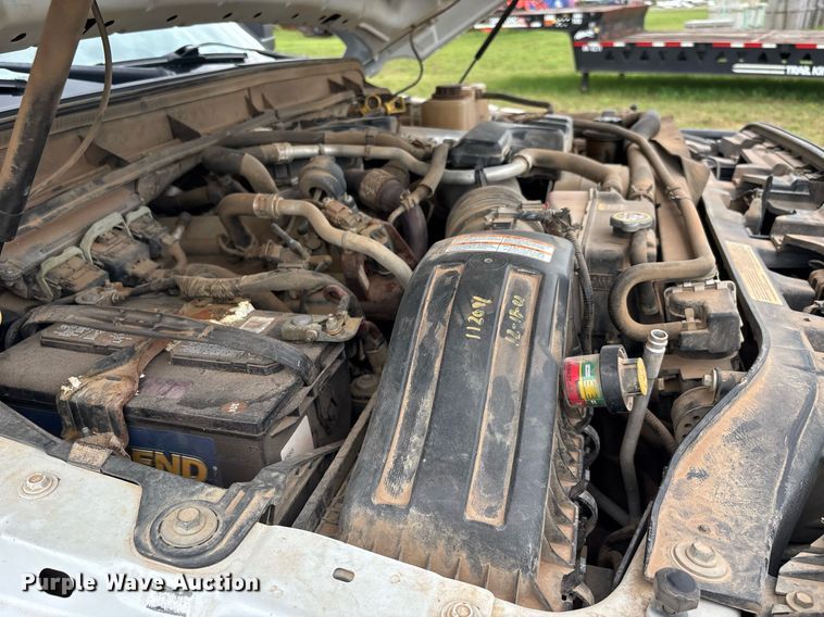 image for item DW7133 2012 Ford F350 Super Duty XL Crew Cab flatbed pickup truck