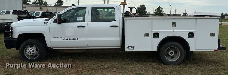 image for item DW7134 2018 Chevrolet Silverado 3500HD Crew Cab utility bed pickup truck