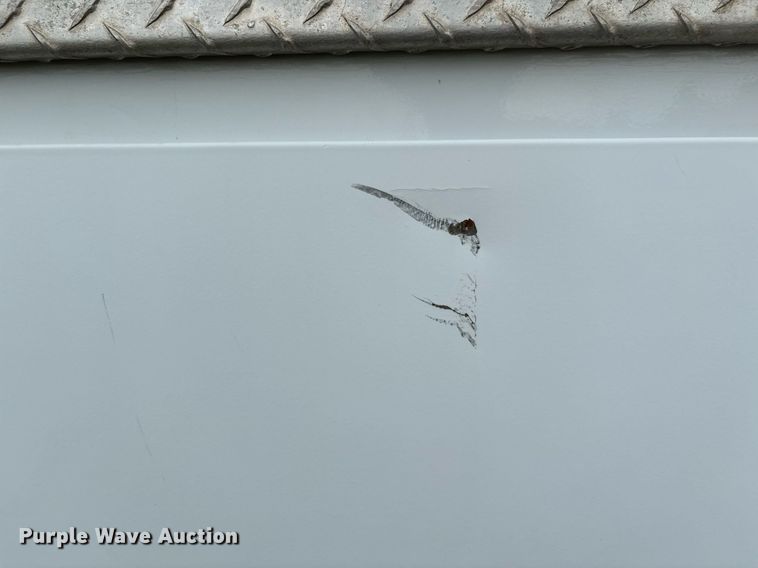 image for item DW7134 2018 Chevrolet Silverado 3500HD Crew Cab utility bed pickup truck