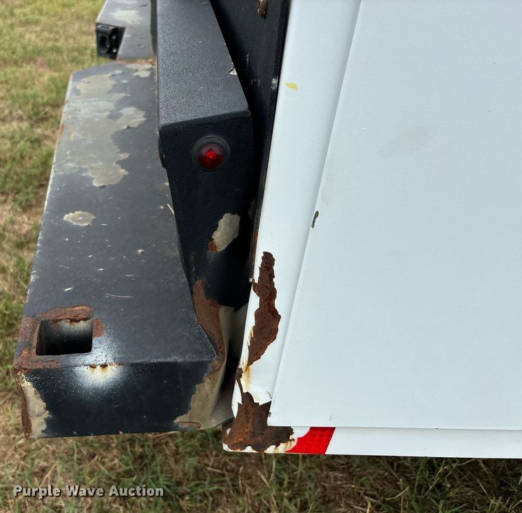 image for item DW7134 2018 Chevrolet Silverado 3500HD Crew Cab utility bed pickup truck