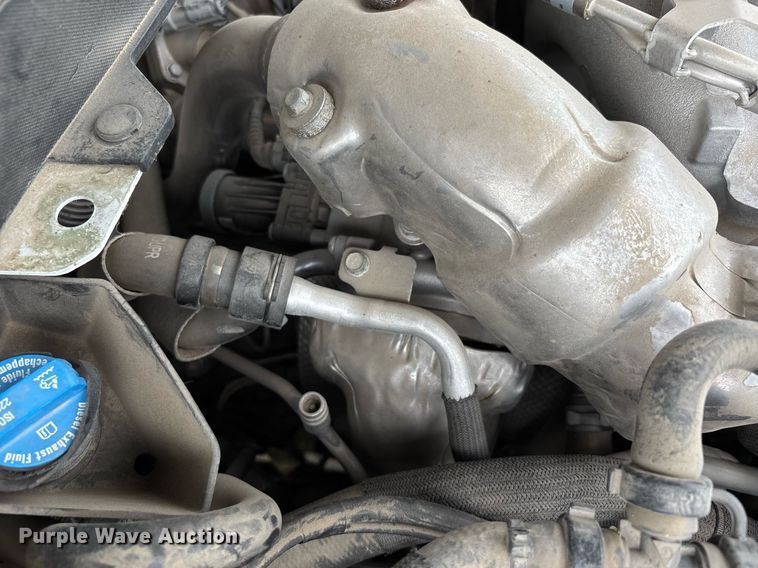 image for item DW7134 2018 Chevrolet Silverado 3500HD Crew Cab utility bed pickup truck