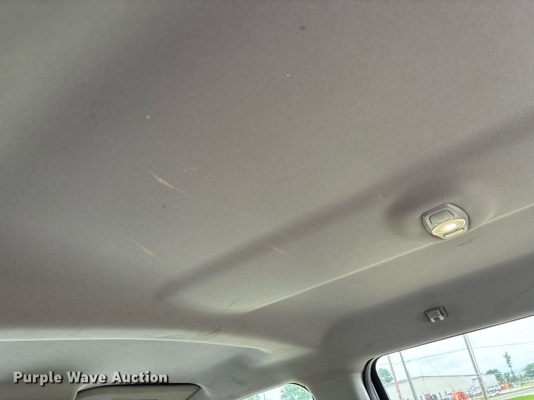 image for item DW7135 2017 Ford F350 Super Duty XL  Crew Cab utility bed pickup truck