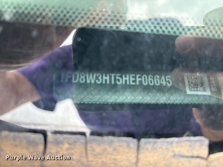 image for item DW7135 2017 Ford F350 Super Duty XL  Crew Cab utility bed pickup truck