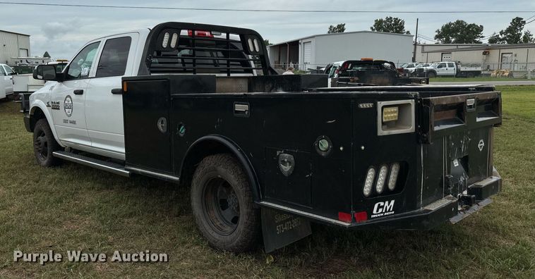 image for item DW7136 2018 Dodge Ram 3500 Crew Cab utility bed pickup truck