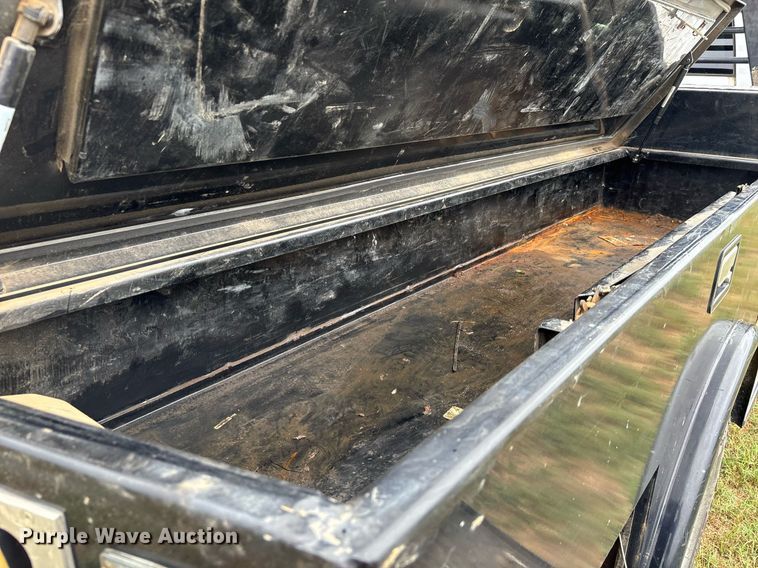 image for item DW7136 2018 Dodge Ram 3500 Crew Cab utility bed pickup truck