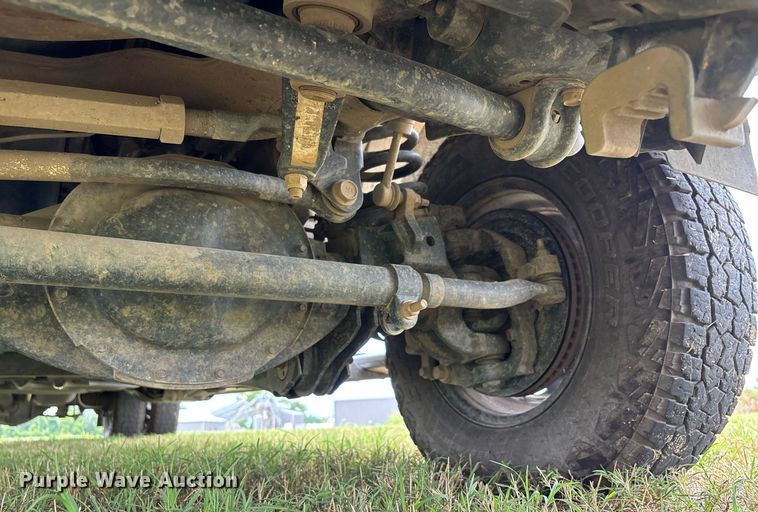 image for item DW7136 2018 Dodge Ram 3500 Crew Cab utility bed pickup truck