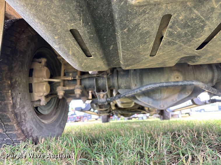 image for item DW7136 2018 Dodge Ram 3500 Crew Cab utility bed pickup truck