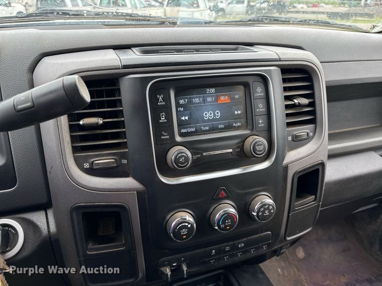 image for item DW7136 2018 Dodge Ram 3500 Crew Cab utility bed pickup truck