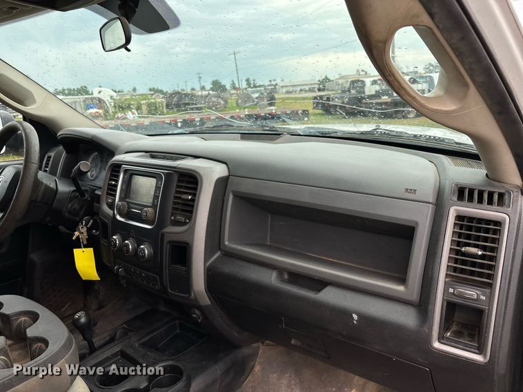 image for item DW7136 2018 Dodge Ram 3500 Crew Cab utility bed pickup truck