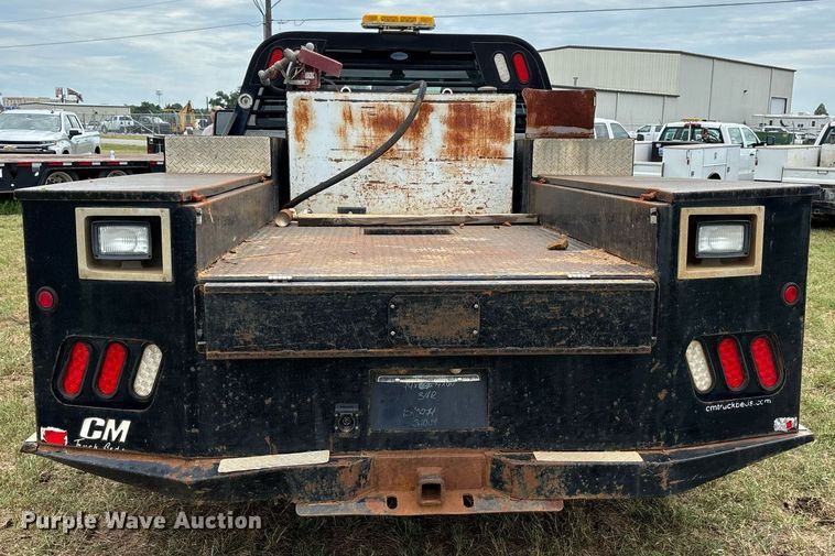 image for item DW7138 2012 Ford F550 Super Duty XL Crew Cab utility / service truck