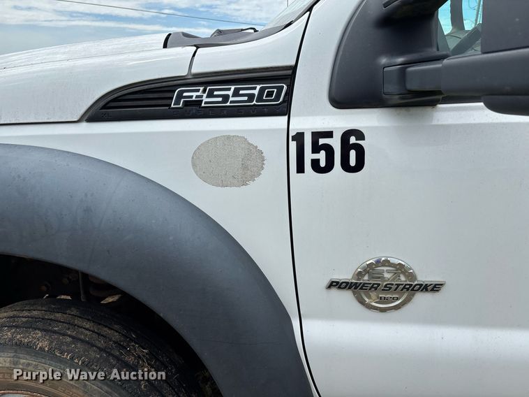 image for item DW7138 2012 Ford F550 Super Duty XL Crew Cab utility / service truck