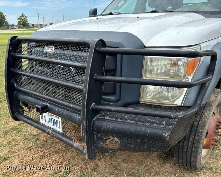 image for item DW7138 2012 Ford F550 Super Duty XL Crew Cab utility / service truck