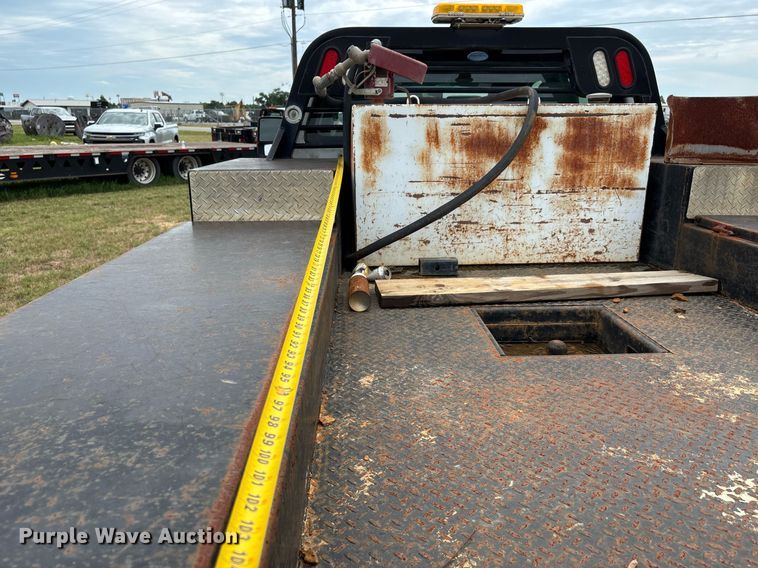 image for item DW7138 2012 Ford F550 Super Duty XL Crew Cab utility / service truck