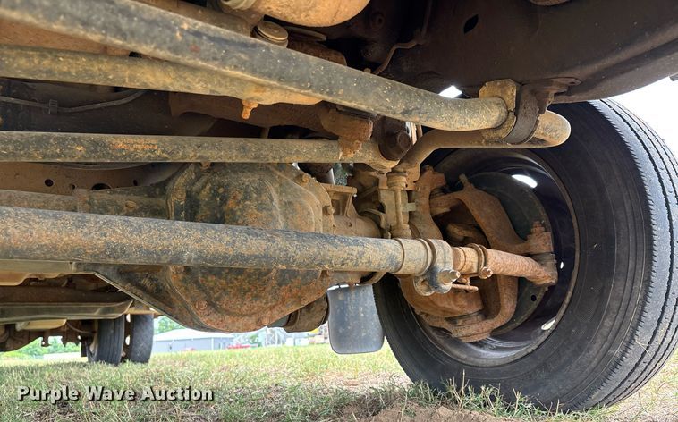 image for item DW7138 2012 Ford F550 Super Duty XL Crew Cab utility / service truck