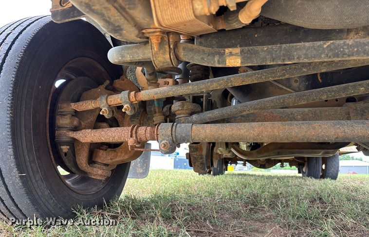 image for item DW7138 2012 Ford F550 Super Duty XL Crew Cab utility / service truck