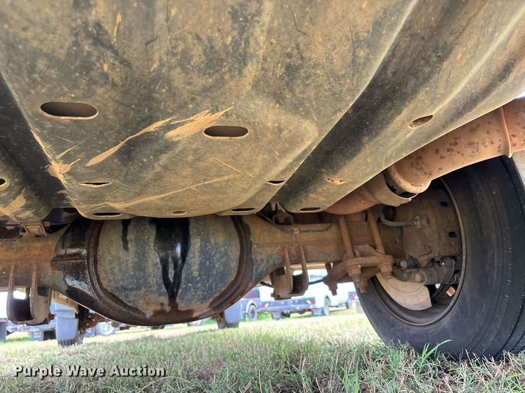 image for item DW7138 2012 Ford F550 Super Duty XL Crew Cab utility / service truck