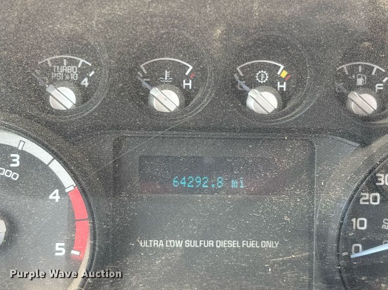 image for item DW7138 2012 Ford F550 Super Duty XL Crew Cab utility / service truck