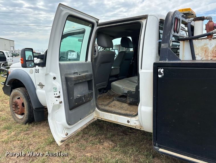 image for item DW7138 2012 Ford F550 Super Duty XL Crew Cab utility / service truck
