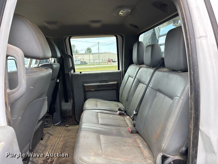 image for item DW7138 2012 Ford F550 Super Duty XL Crew Cab utility / service truck