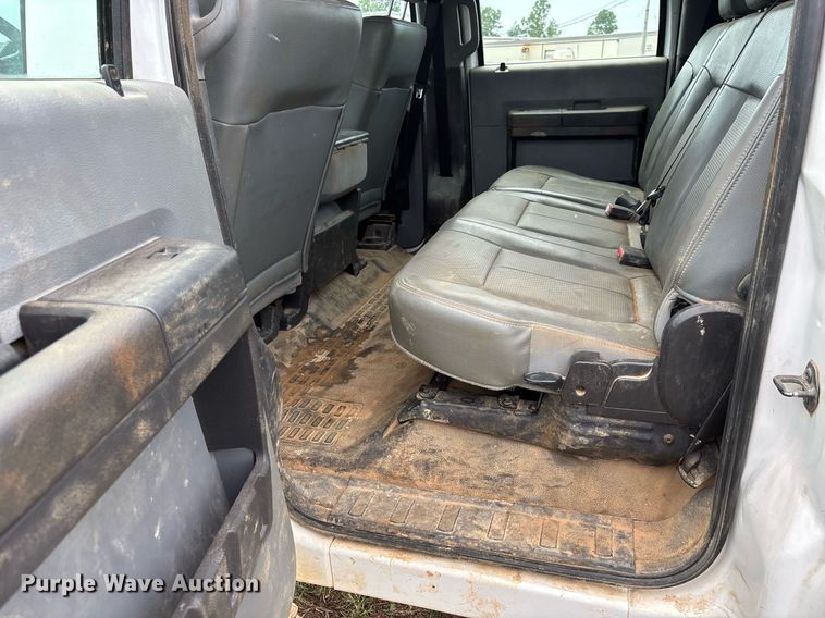 image for item DW7138 2012 Ford F550 Super Duty XL Crew Cab utility / service truck