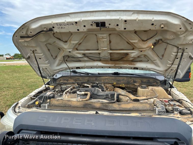 image for item DW7138 2012 Ford F550 Super Duty XL Crew Cab utility / service truck