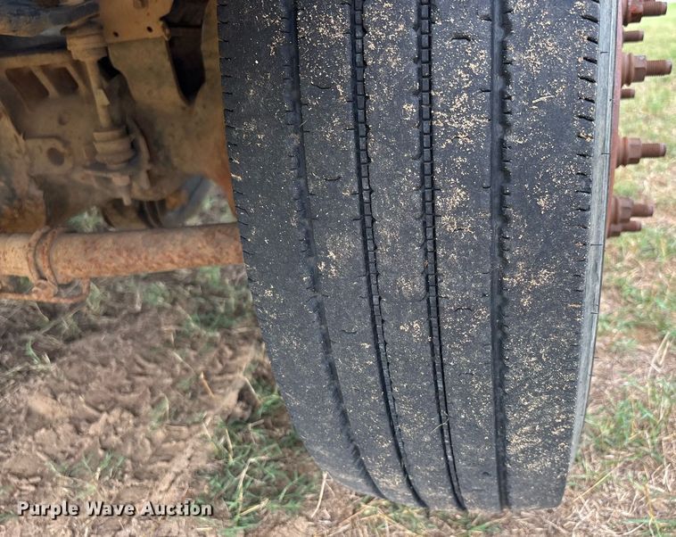 image for item DW7138 2012 Ford F550 Super Duty XL Crew Cab utility / service truck