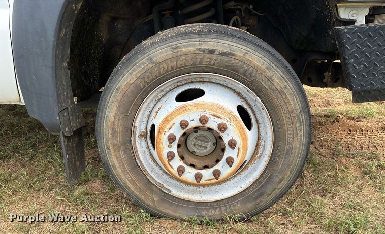 image for item DW7138 2012 Ford F550 Super Duty XL Crew Cab utility / service truck