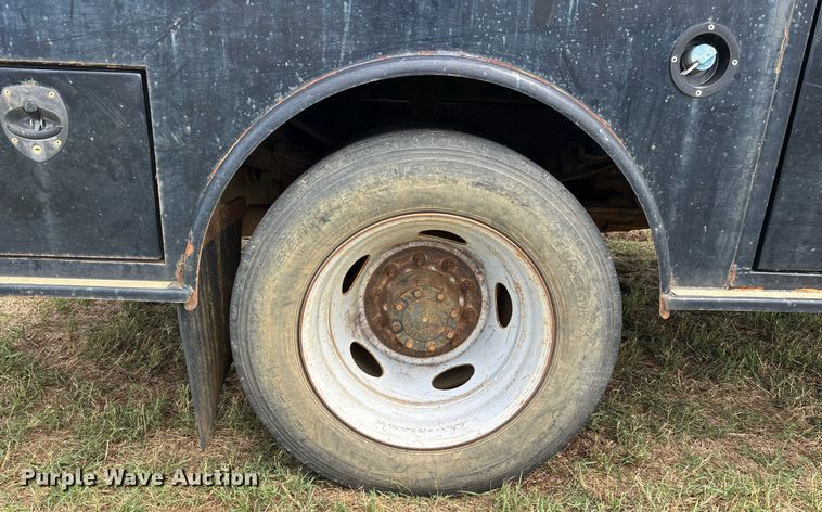 image for item DW7138 2012 Ford F550 Super Duty XL Crew Cab utility / service truck