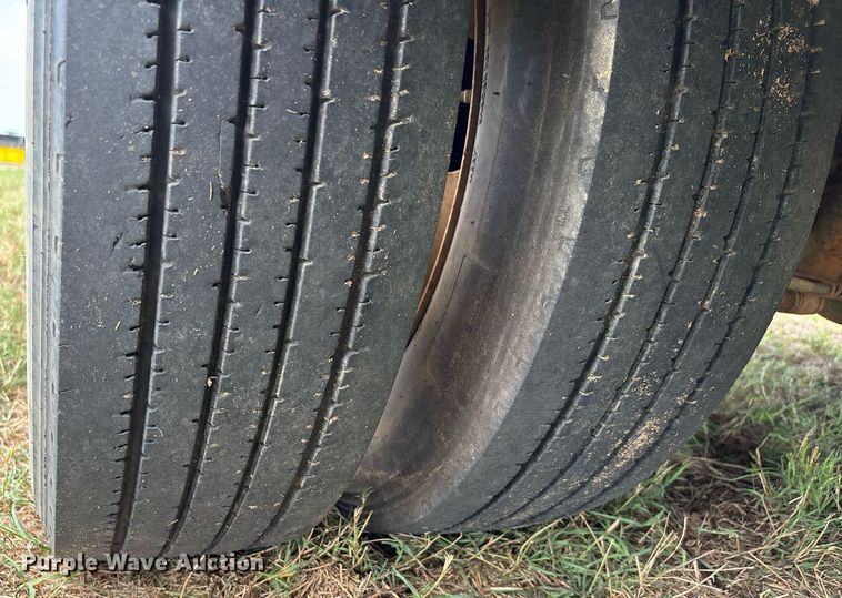 image for item DW7138 2012 Ford F550 Super Duty XL Crew Cab utility / service truck