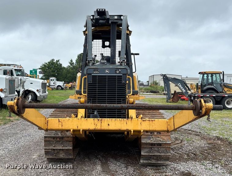 image for item DW7139 2008 John Deere 750J LT vibratory cable plow