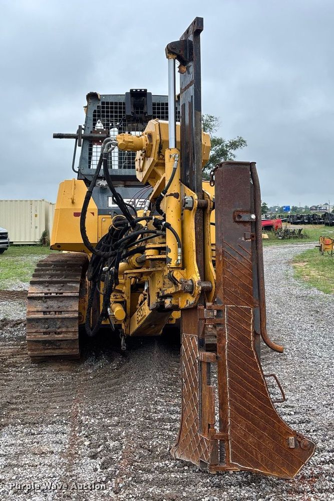 image for item DW7139 2008 John Deere 750J LT vibratory cable plow