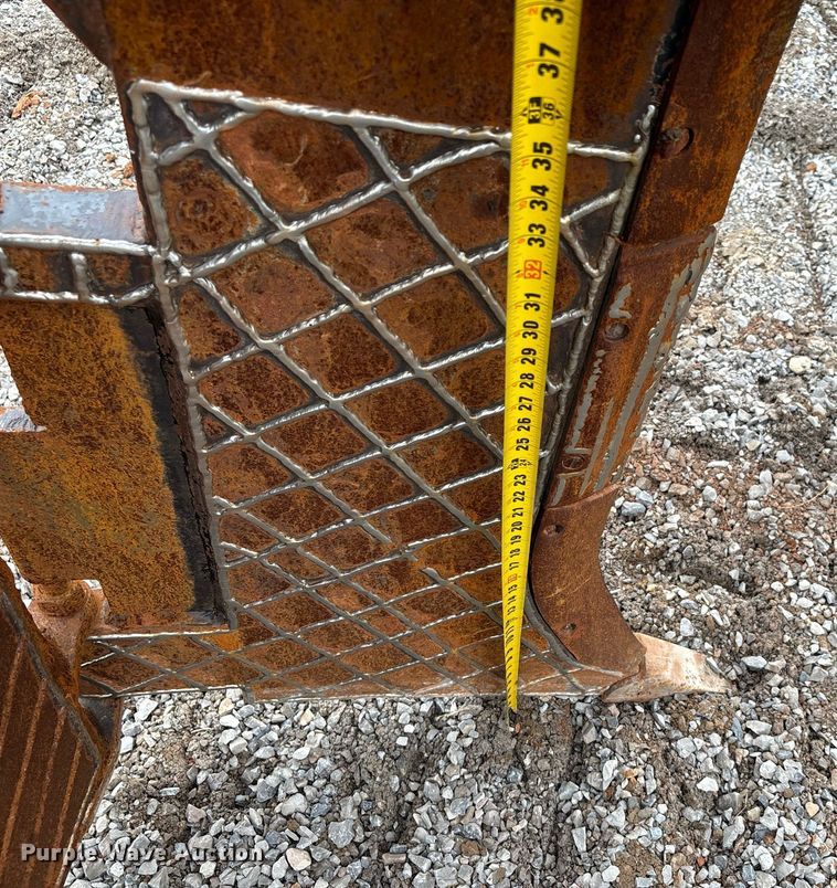 image for item DW7139 2008 John Deere 750J LT vibratory cable plow