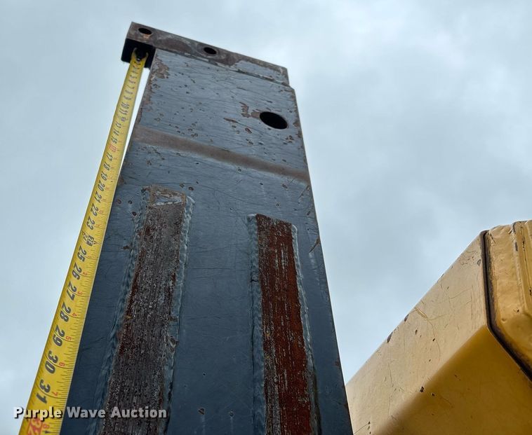 image for item DW7139 2008 John Deere 750J LT vibratory cable plow