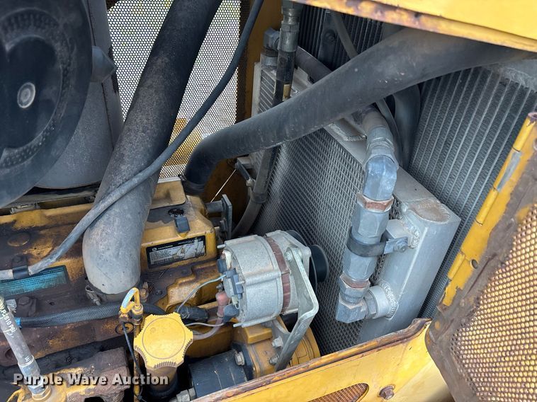 image for item DW7139 2008 John Deere 750J LT vibratory cable plow