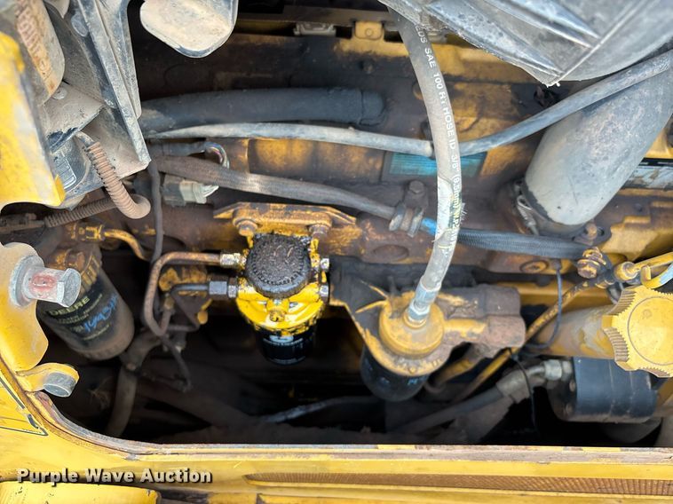 image for item DW7139 2008 John Deere 750J LT vibratory cable plow