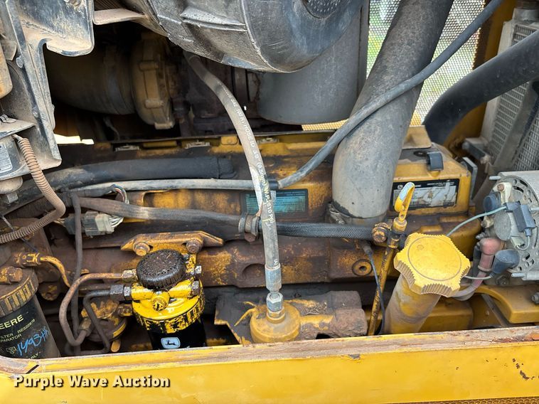 image for item DW7139 2008 John Deere 750J LT vibratory cable plow