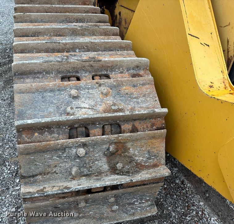 image for item DW7139 2008 John Deere 750J LT vibratory cable plow