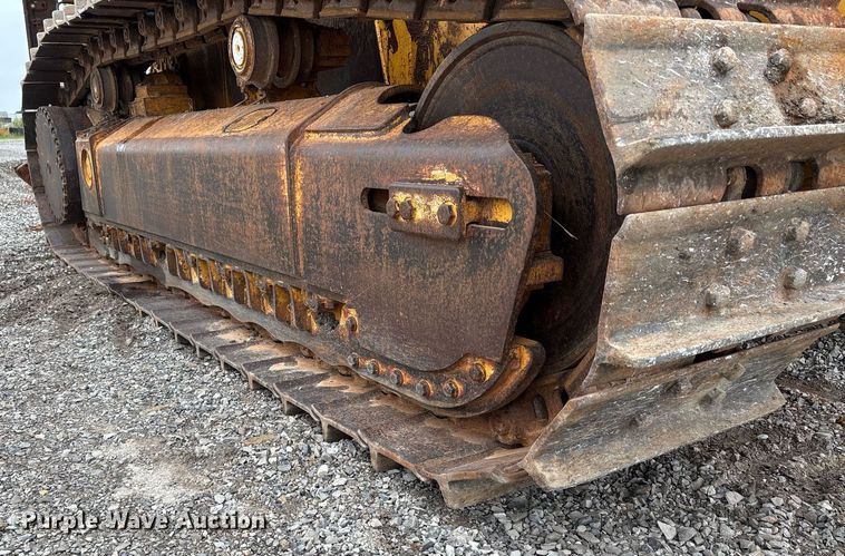 image for item DW7139 2008 John Deere 750J LT vibratory cable plow