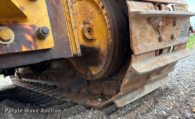 image for item DW7139 2008 John Deere 750J LT vibratory cable plow