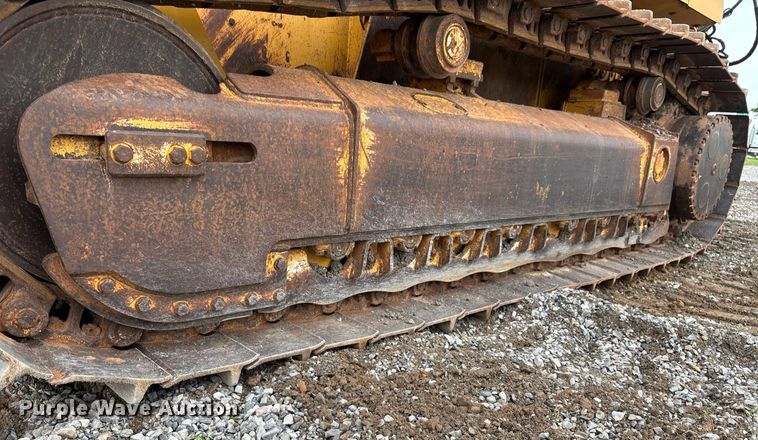 image for item DW7139 2008 John Deere 750J LT vibratory cable plow