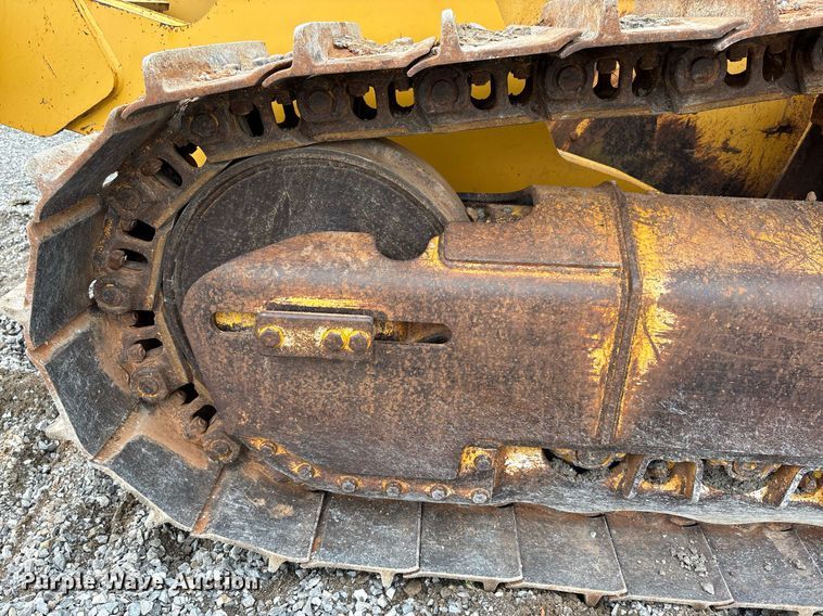 image for item DW7139 2008 John Deere 750J LT vibratory cable plow