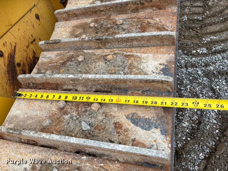 image for item DW7139 2008 John Deere 750J LT vibratory cable plow