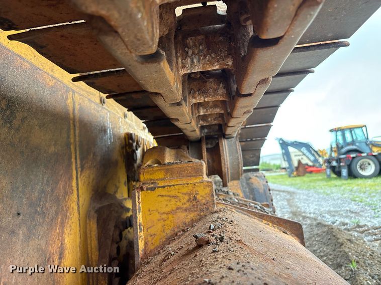 image for item DW7139 2008 John Deere 750J LT vibratory cable plow