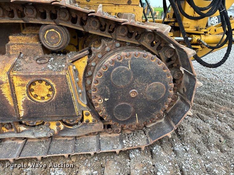 image for item DW7139 2008 John Deere 750J LT vibratory cable plow