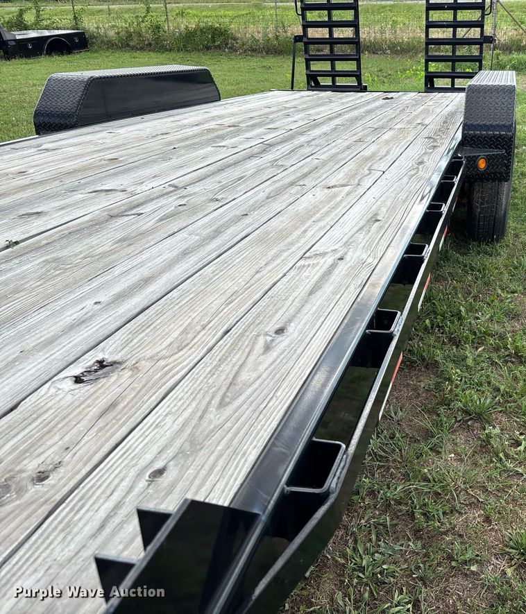 image for item DW7140 2023 Gatorade 20-3 equipment equipment trailer