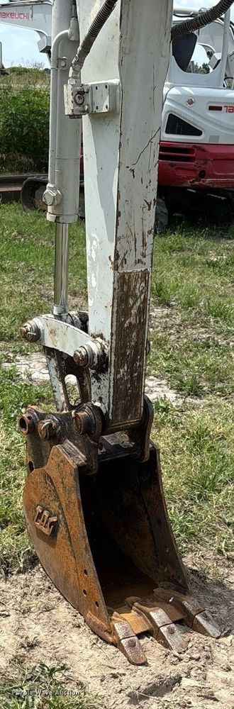 image for item DW7141 2018 Takeuchi TB240 mini excavator