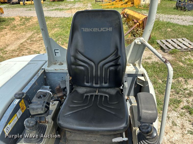 image for item DW7141 2018 Takeuchi TB240 mini excavator