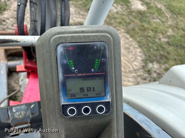 image for item DW7141 2018 Takeuchi TB240 mini excavator