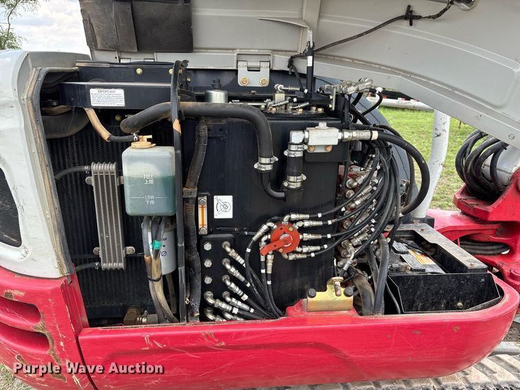 image for item DW7141 2018 Takeuchi TB240 mini excavator