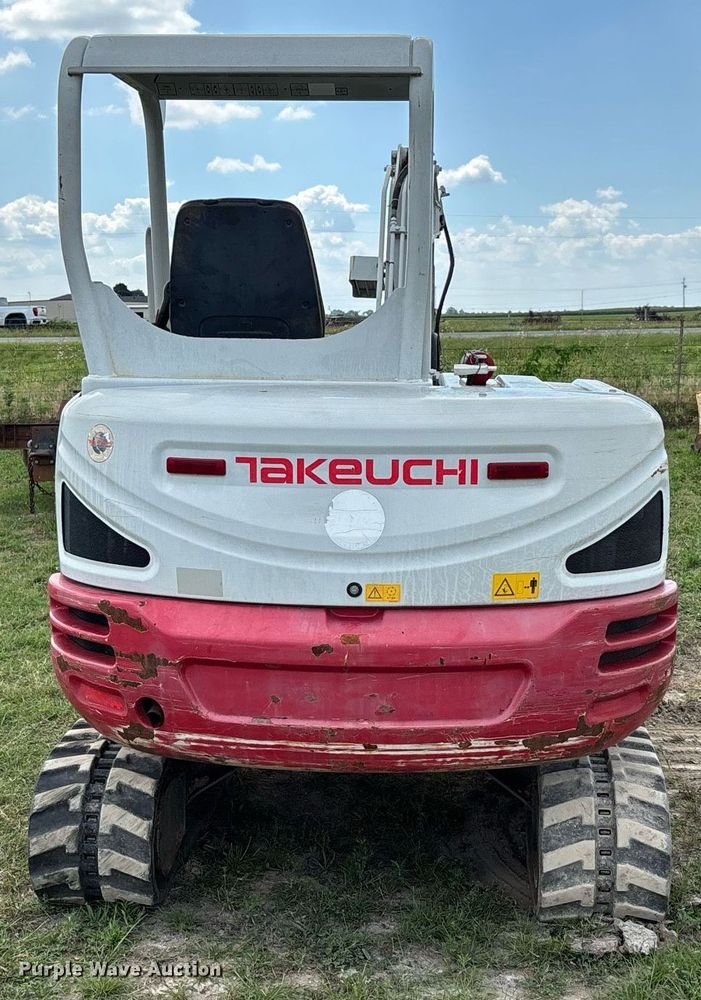 image for item DW7142 2018 Takeuchi TB240 mini excavator